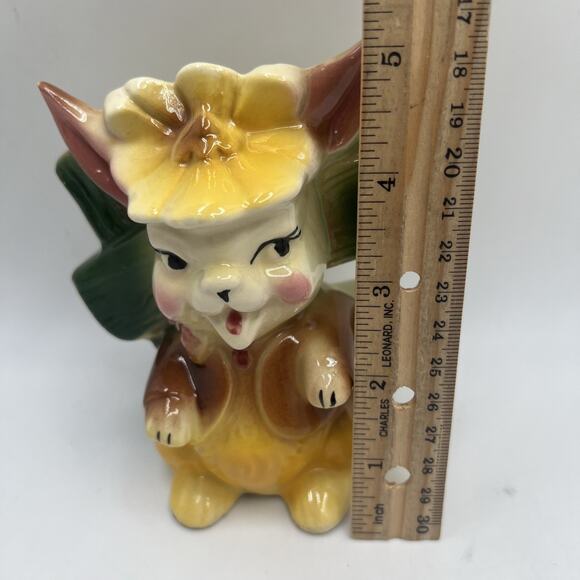 Vintage Anthropomorphic Ceramic Bunny Easter 5”Figurine Planter - Picture 7 of 10